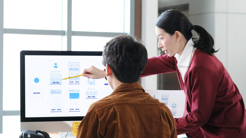 Considerations for WordPress Website Page Builders vs. Custom Coding